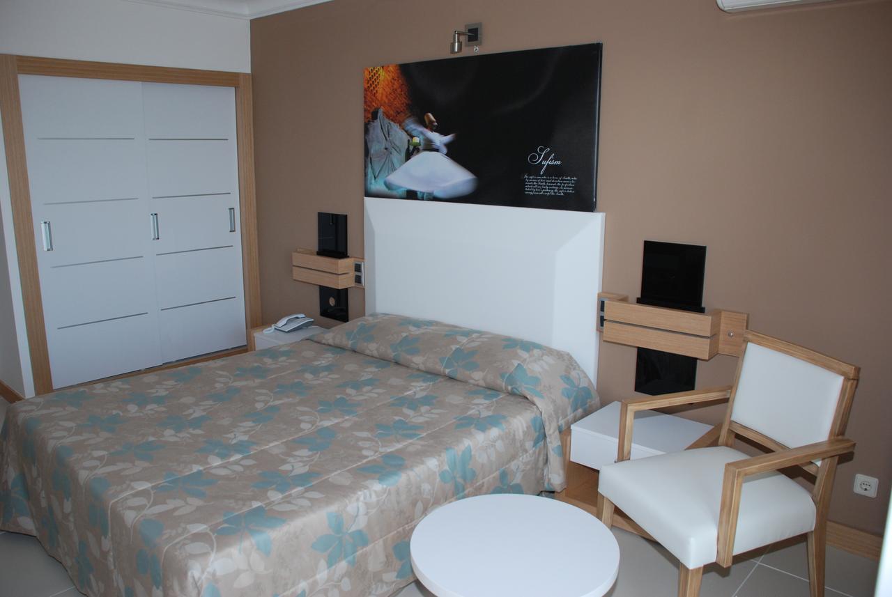 Ephesia 4*