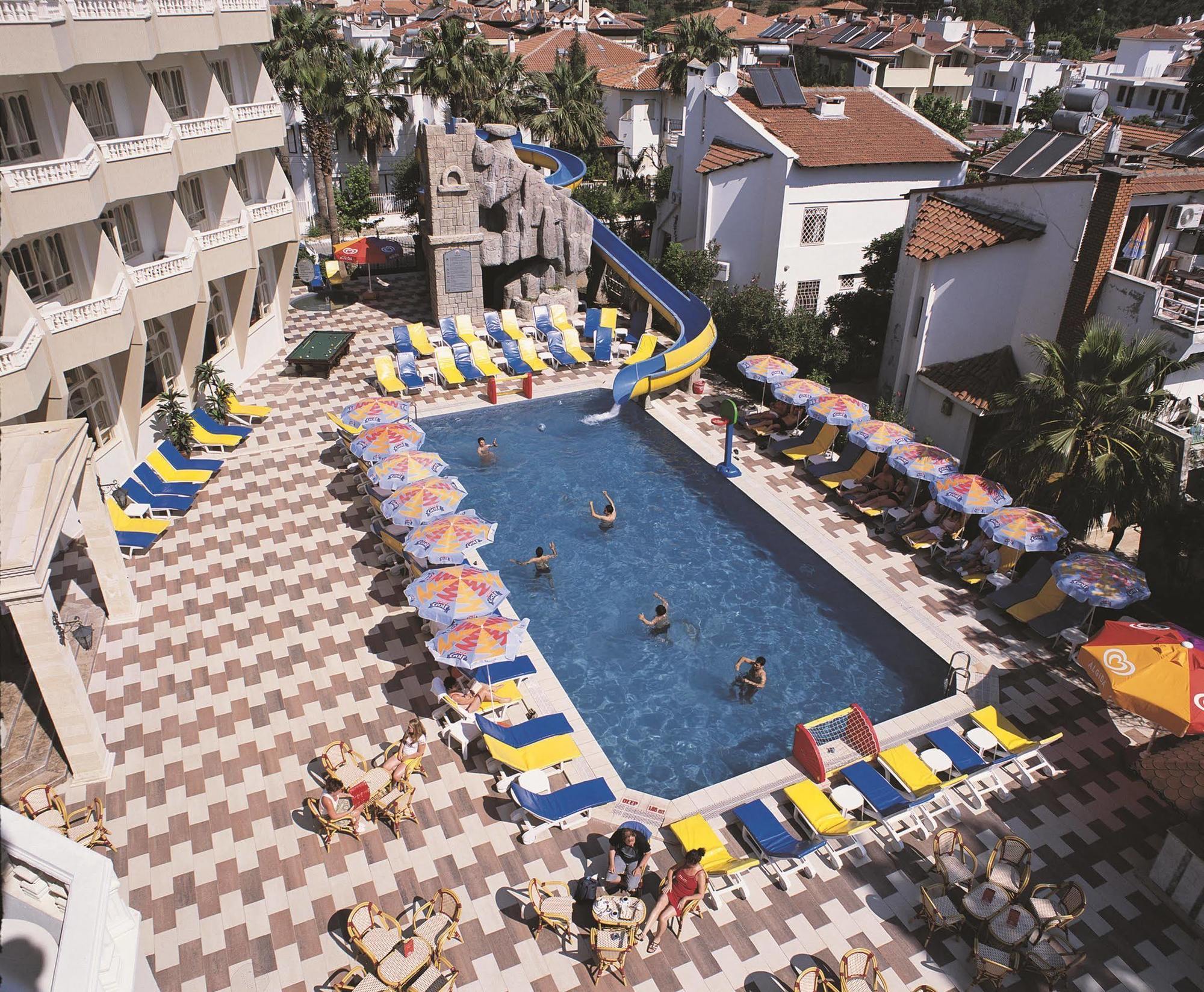 Aparthotel Selen 2*