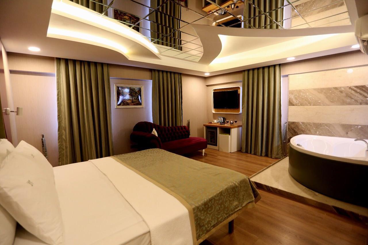 Life Corner Hotel 4*
