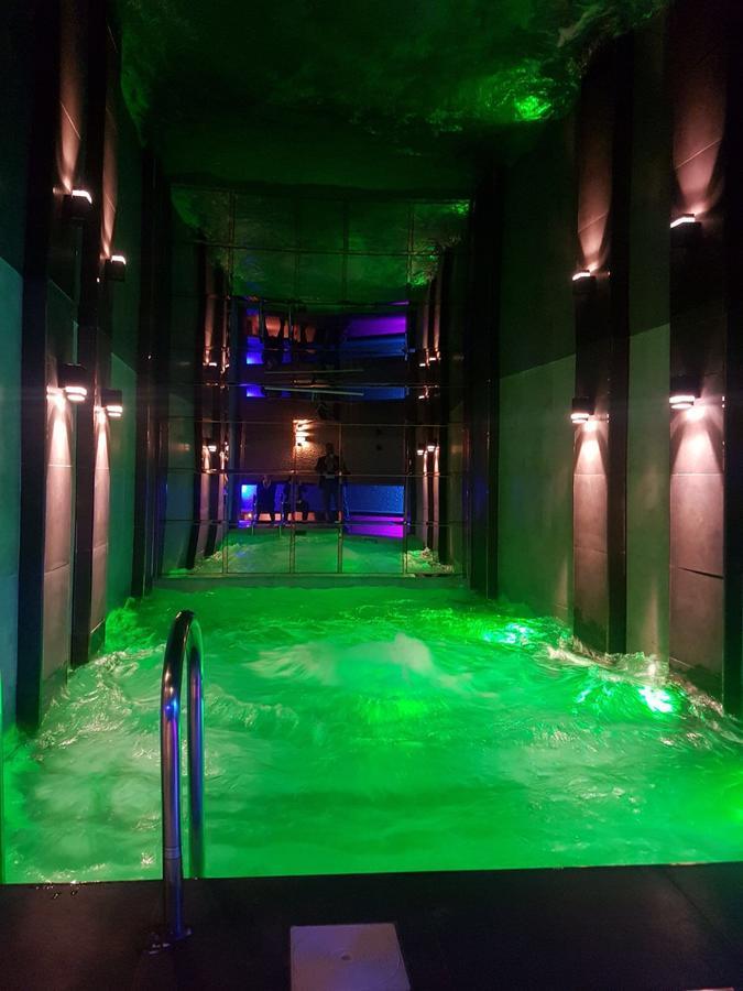 Life Corner Hotel 4*