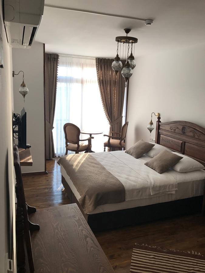 Hotel Ayshe *