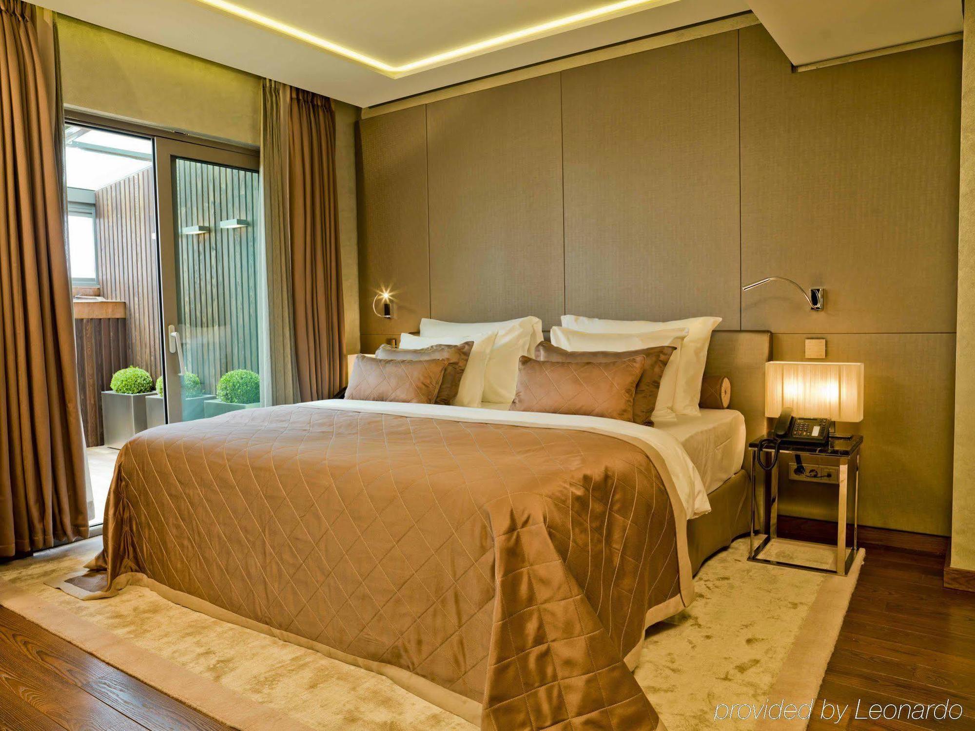 Hotel Lasagrada 5*