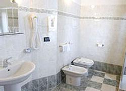 Hotel Iris &
