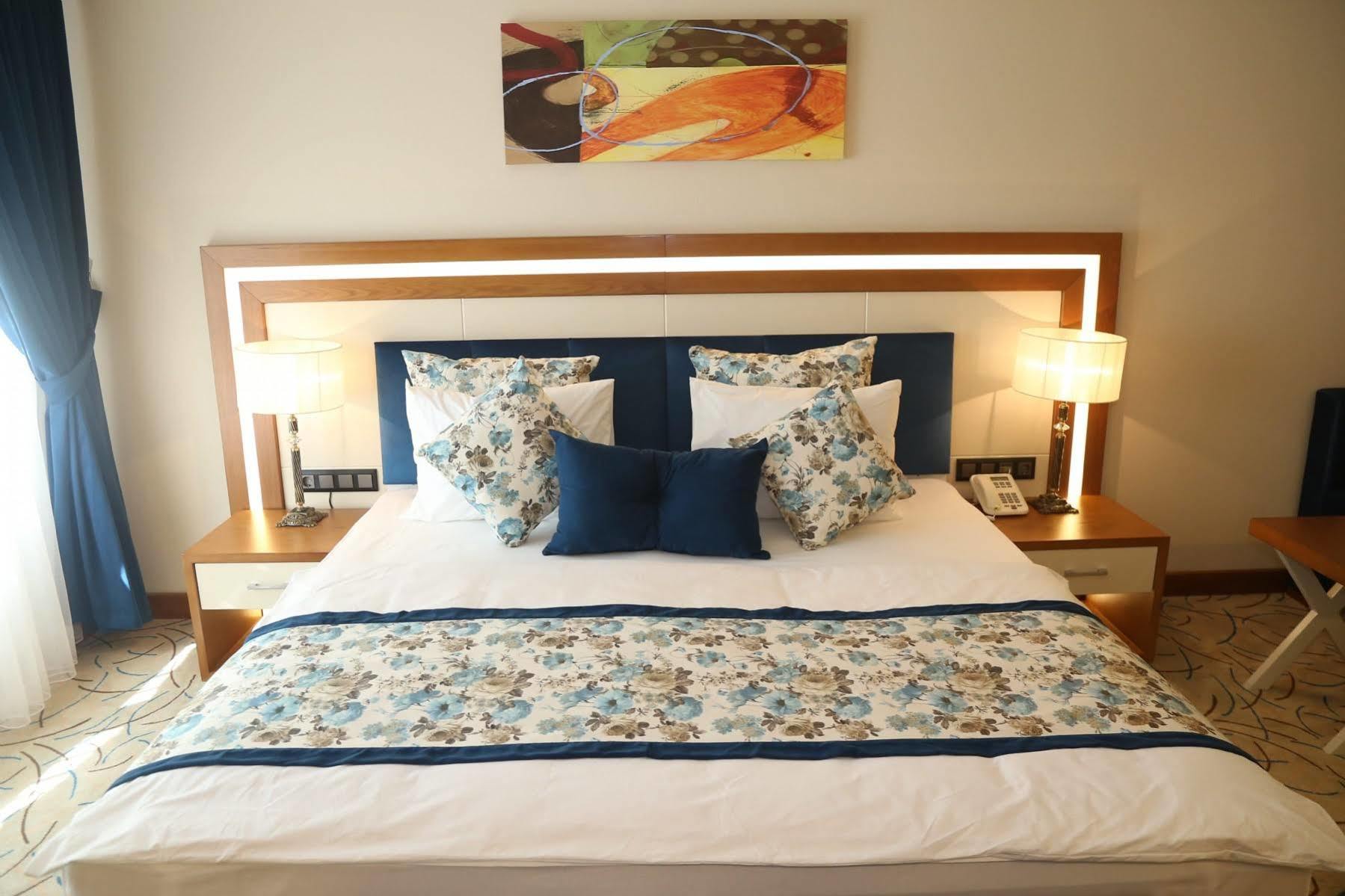Yol Is Hotel 4*