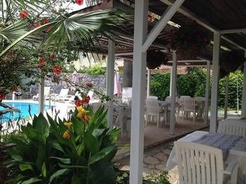 Oskay Hotel