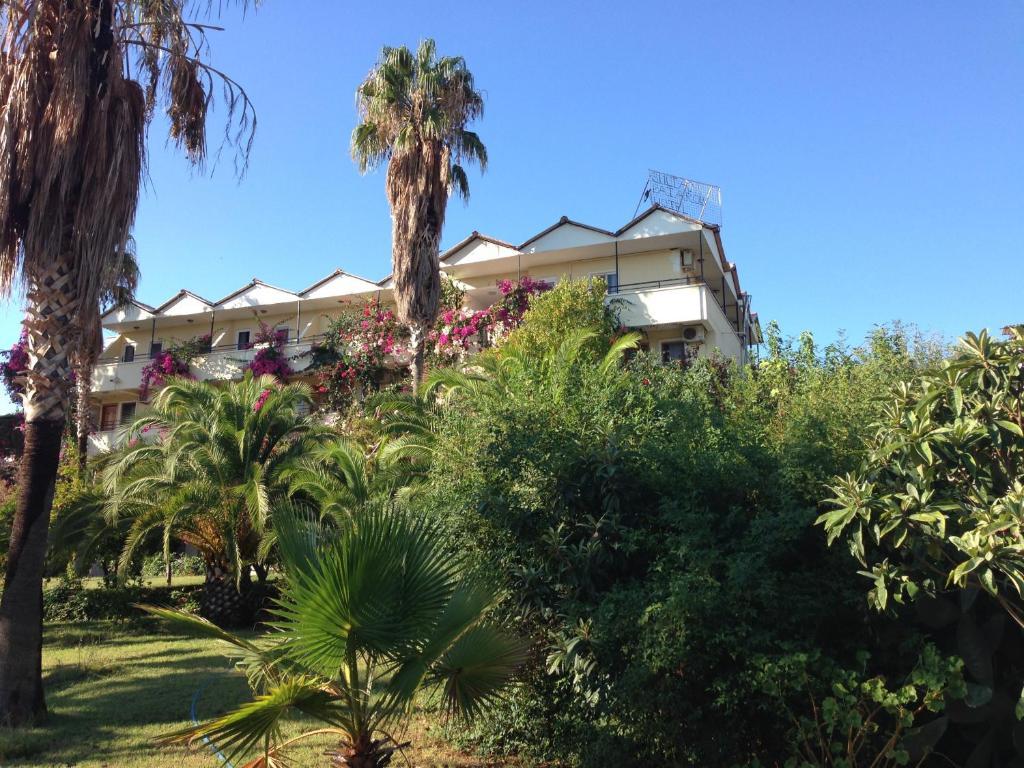 Pataros Hotel