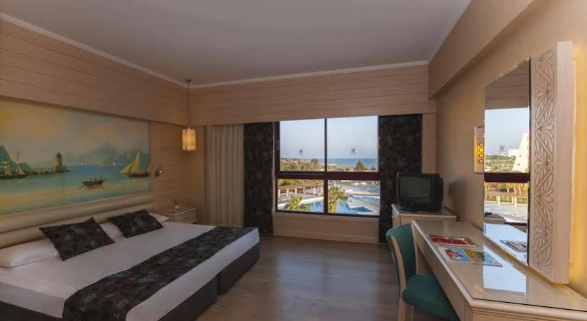 Hotel Kaya Palazzo Golf