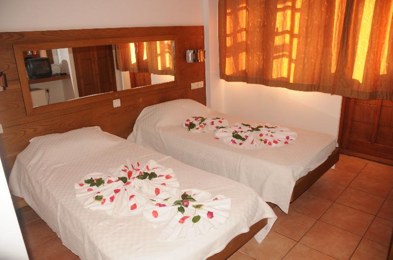 Club Pink Palace 3*