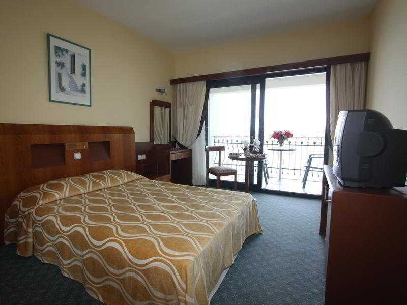 Medis Resort 3*