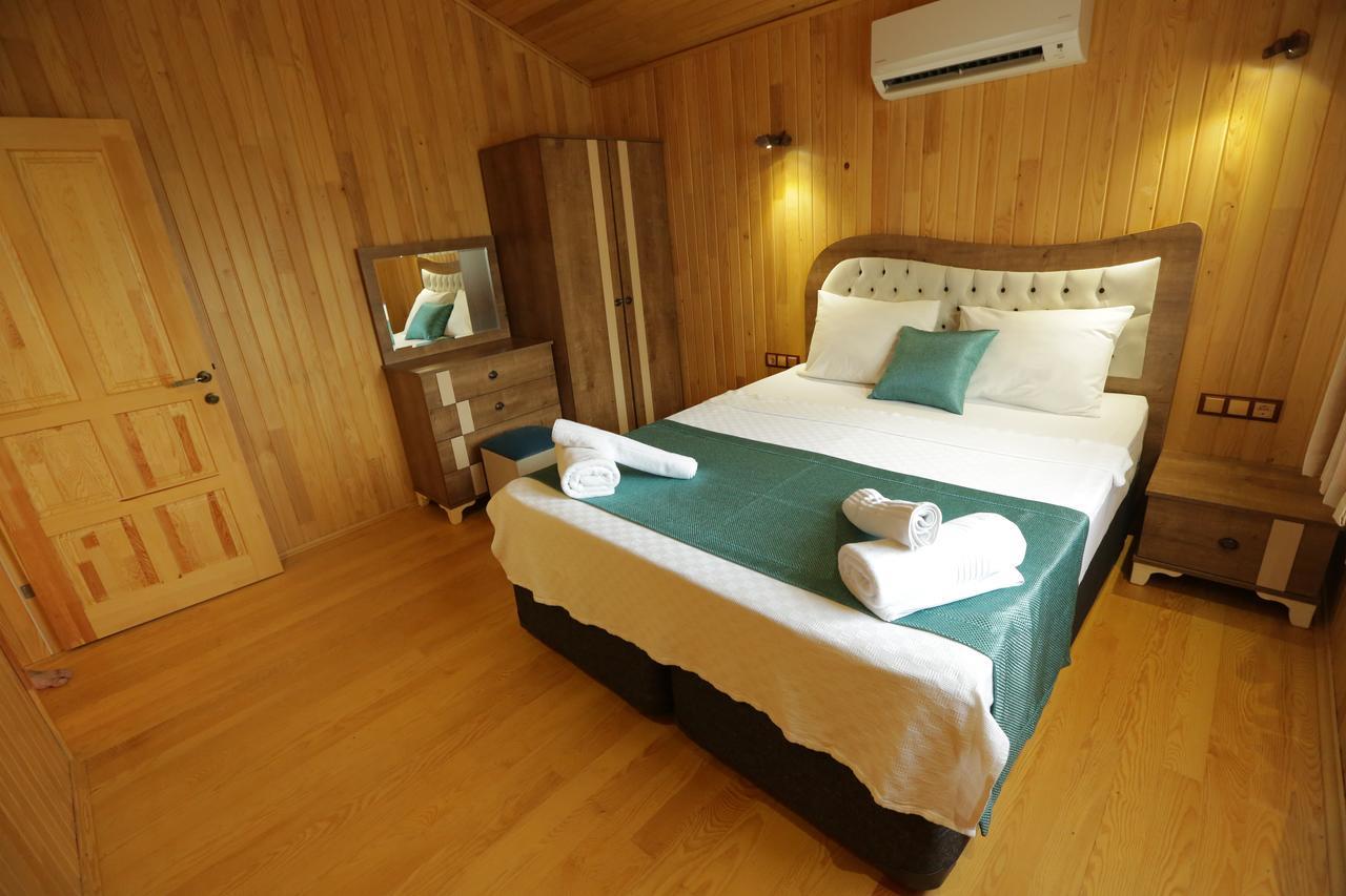 Leontopolis Aparthotel 3*