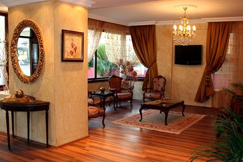 Hotel Triana 3*