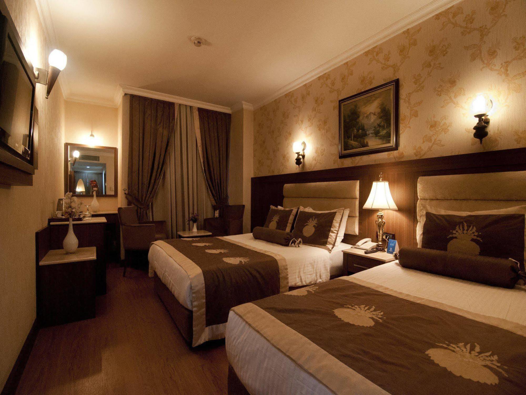 Hotel Grand Hilarium 4*