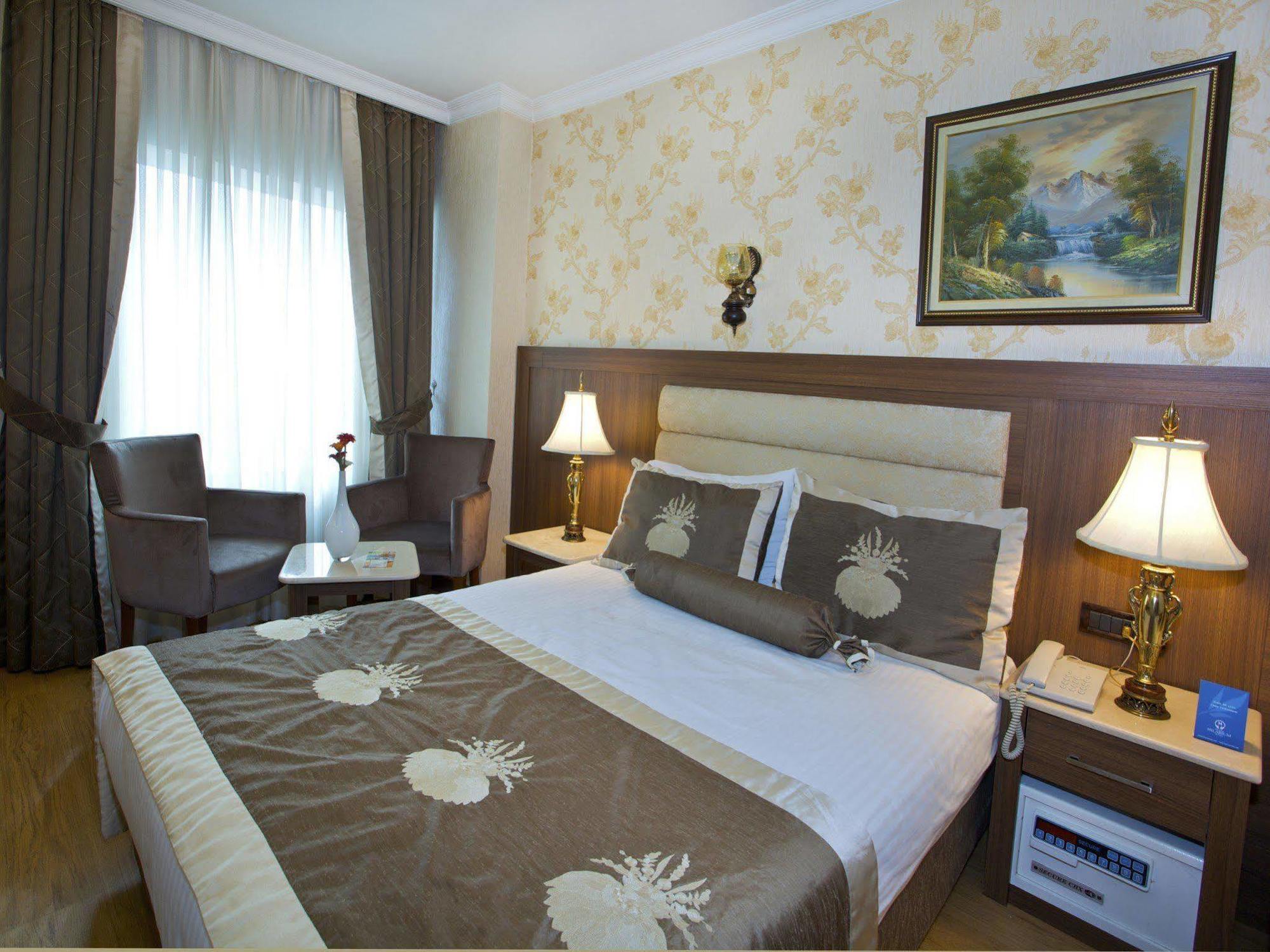 Hotel Grand Hilarium 4*