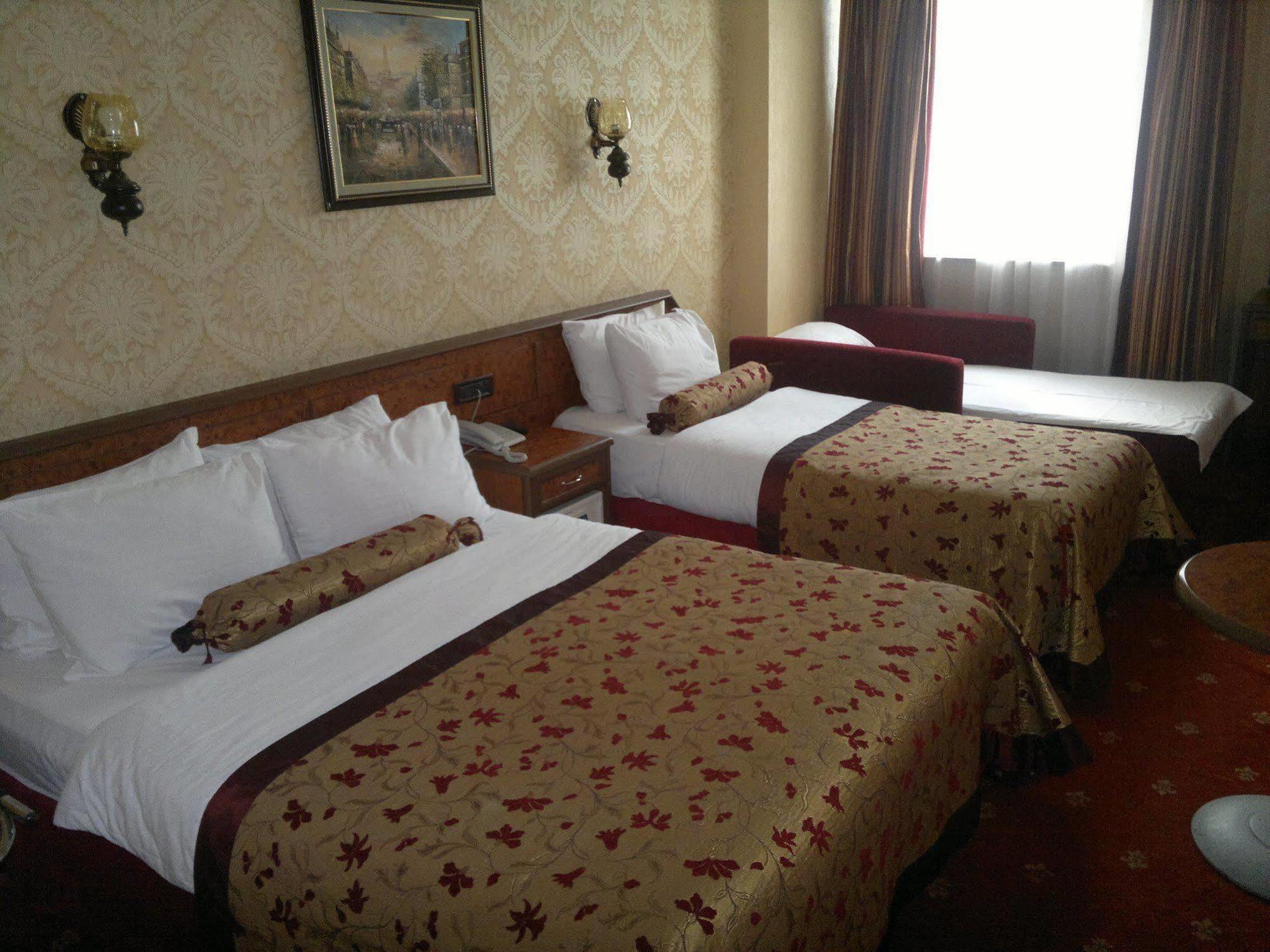 Hotel Grand Hilarium 4*