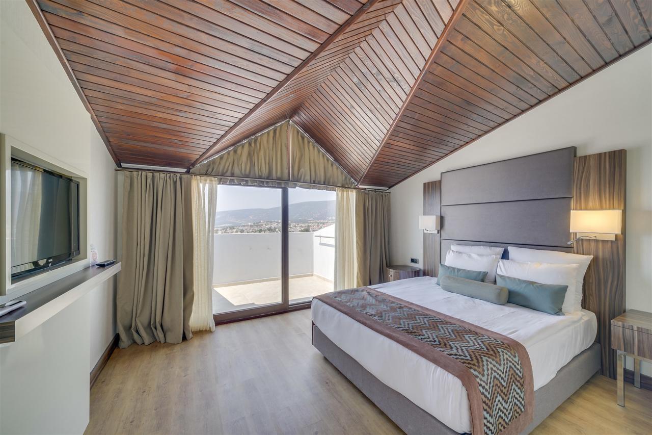 Ramada By Wyndham Akbuk Hotel 4*