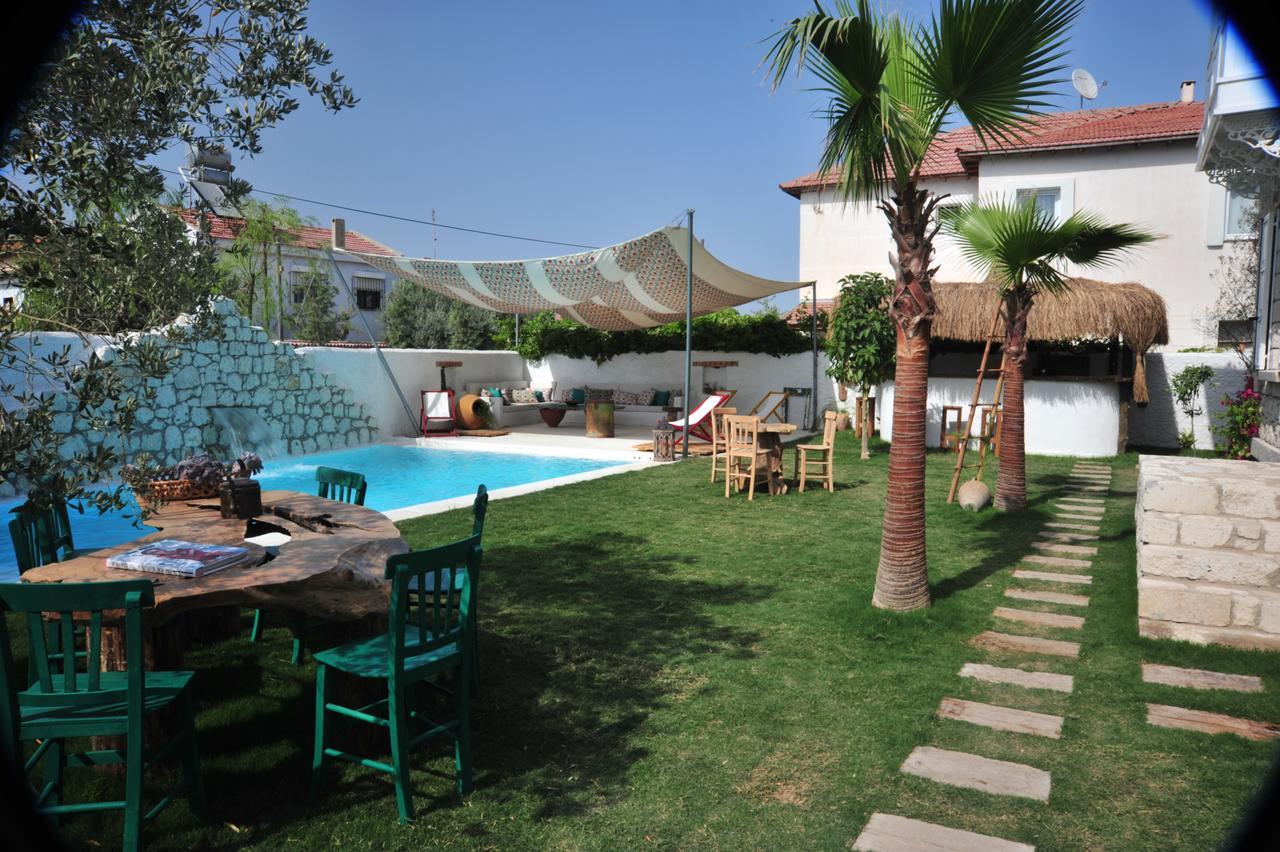 B House Hotel *