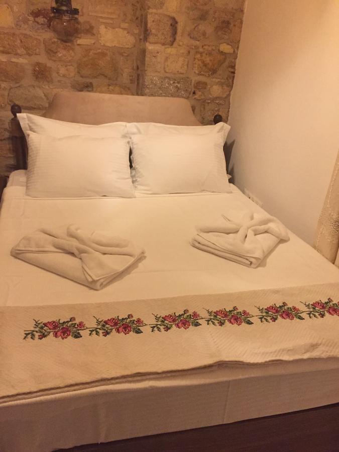 Hotel Damaki *