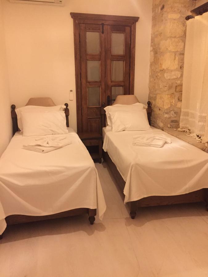 Damaki Hotel