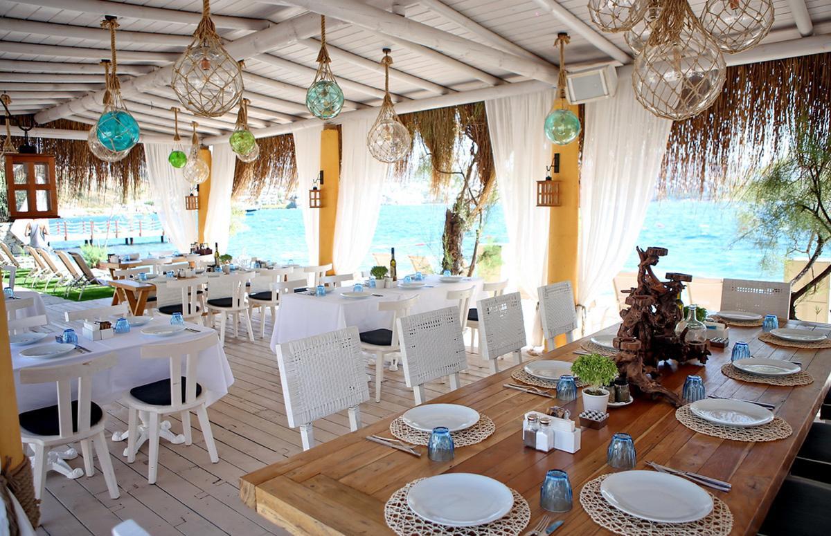 Moon Beach Hotel