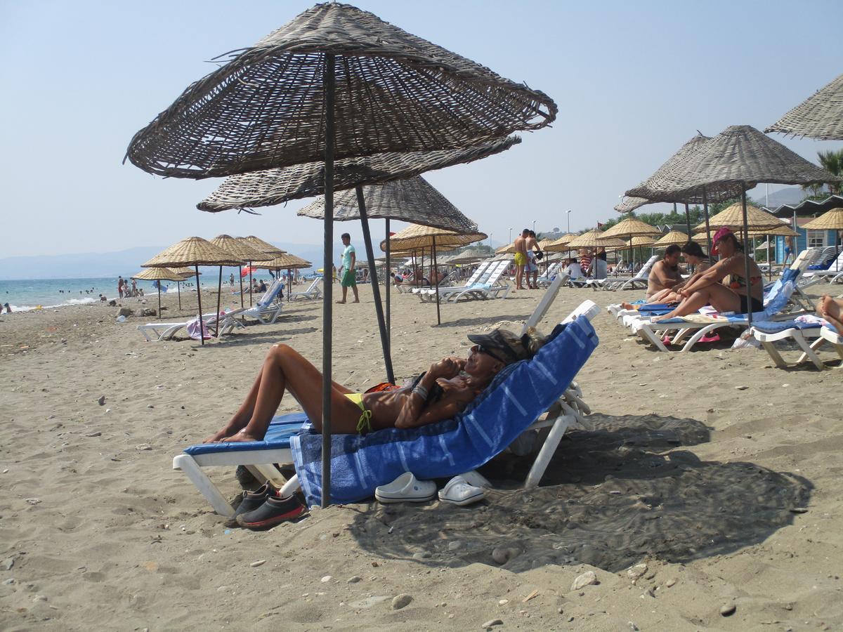 Mandarin Beach Hotel *
