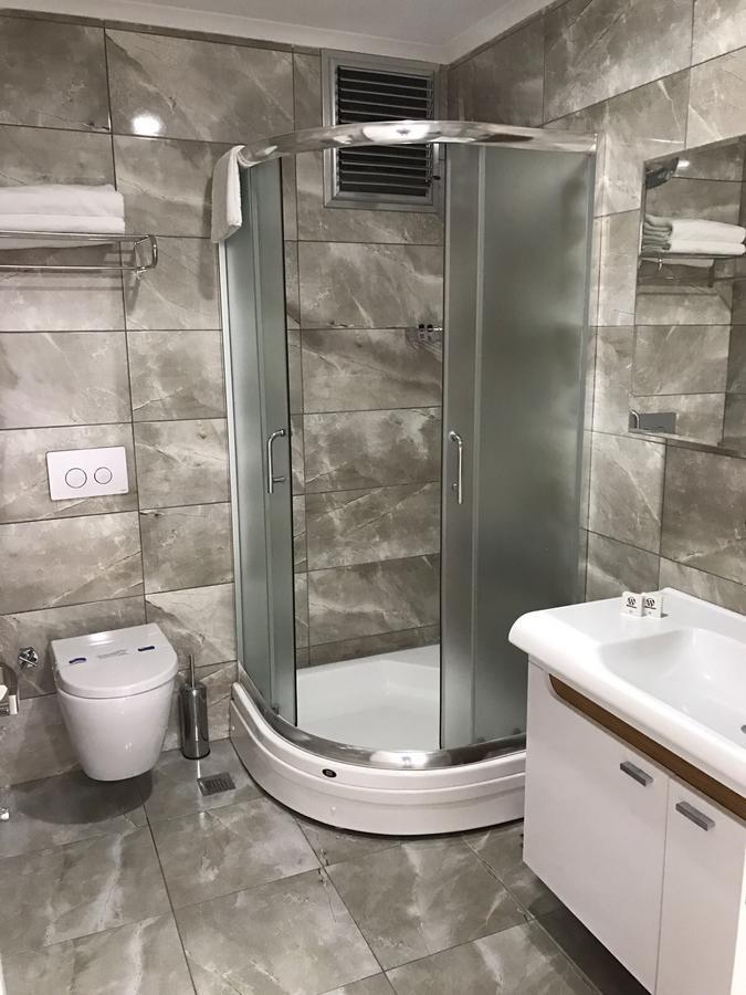 Hotel White House 3*