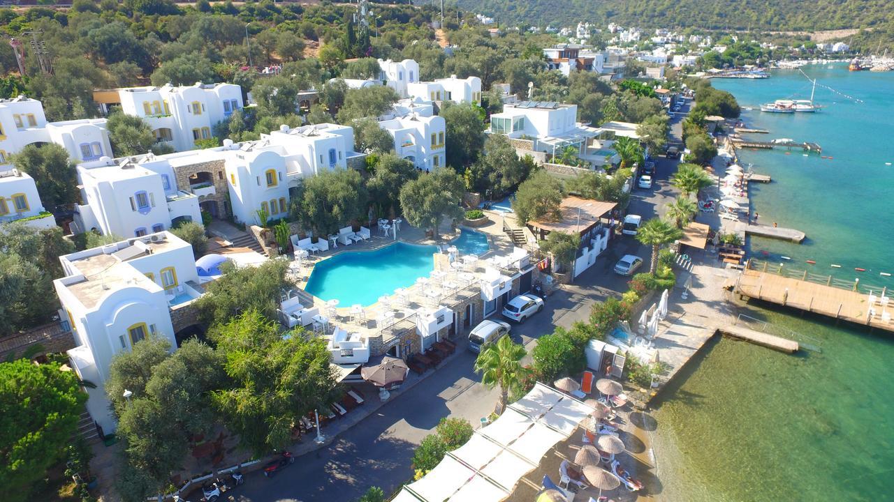 Omar & Hotel 3*