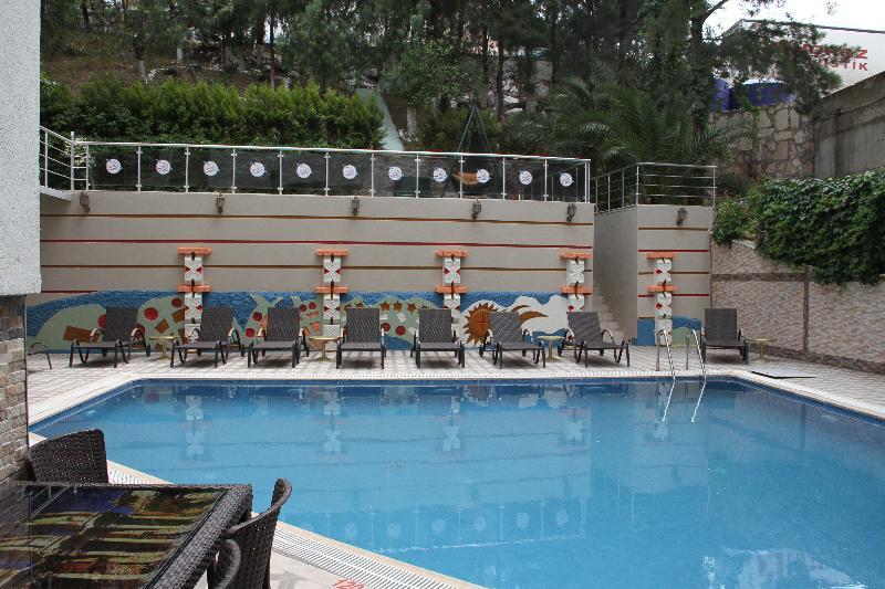 Hotel Saturn