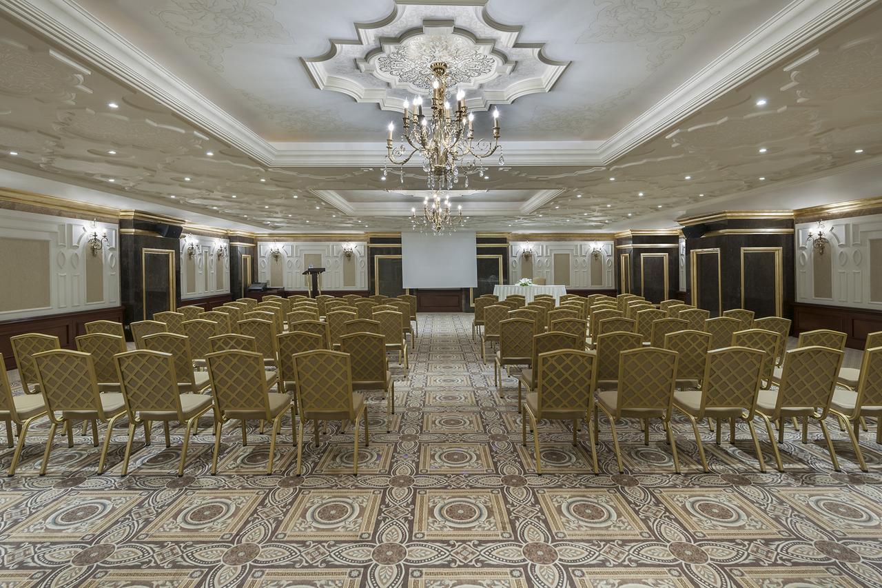 Elite World Taksim 5*