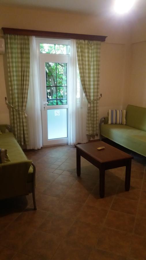 Barbaros Aparthotel 3*