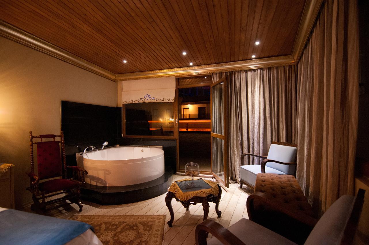 Blue Tuana Hotel