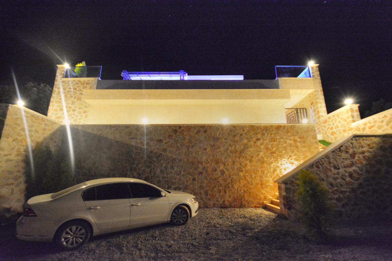 Hera * Kalkan