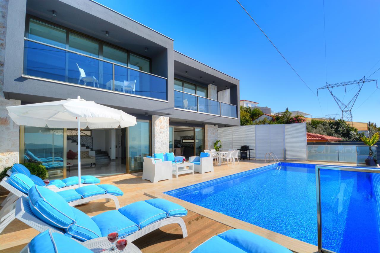 Bella Villa *