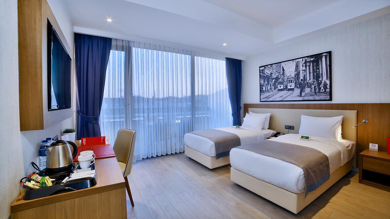 Ramada By Wyndham Old 4*