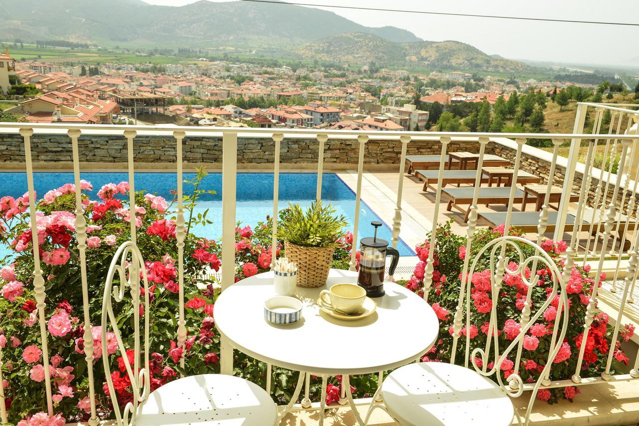 Vinifera Ephesus 3*