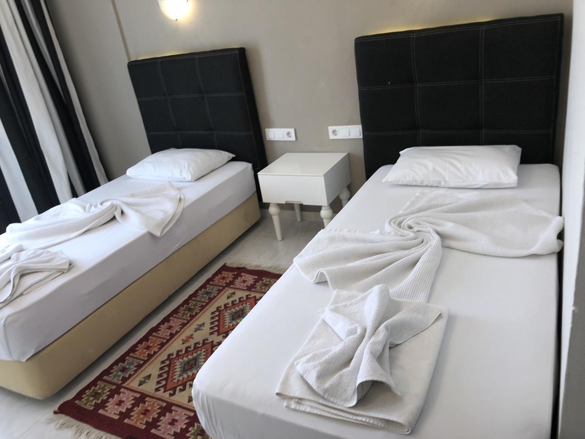Hotel Karadede *