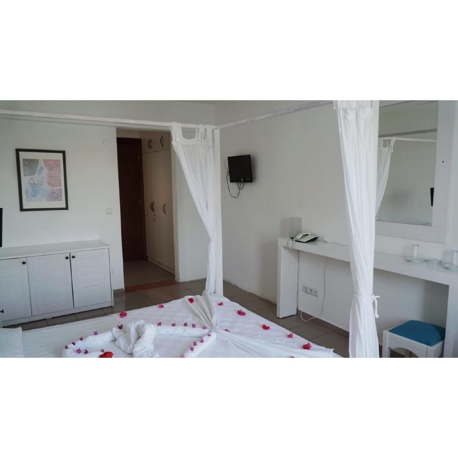 Cove Hotel