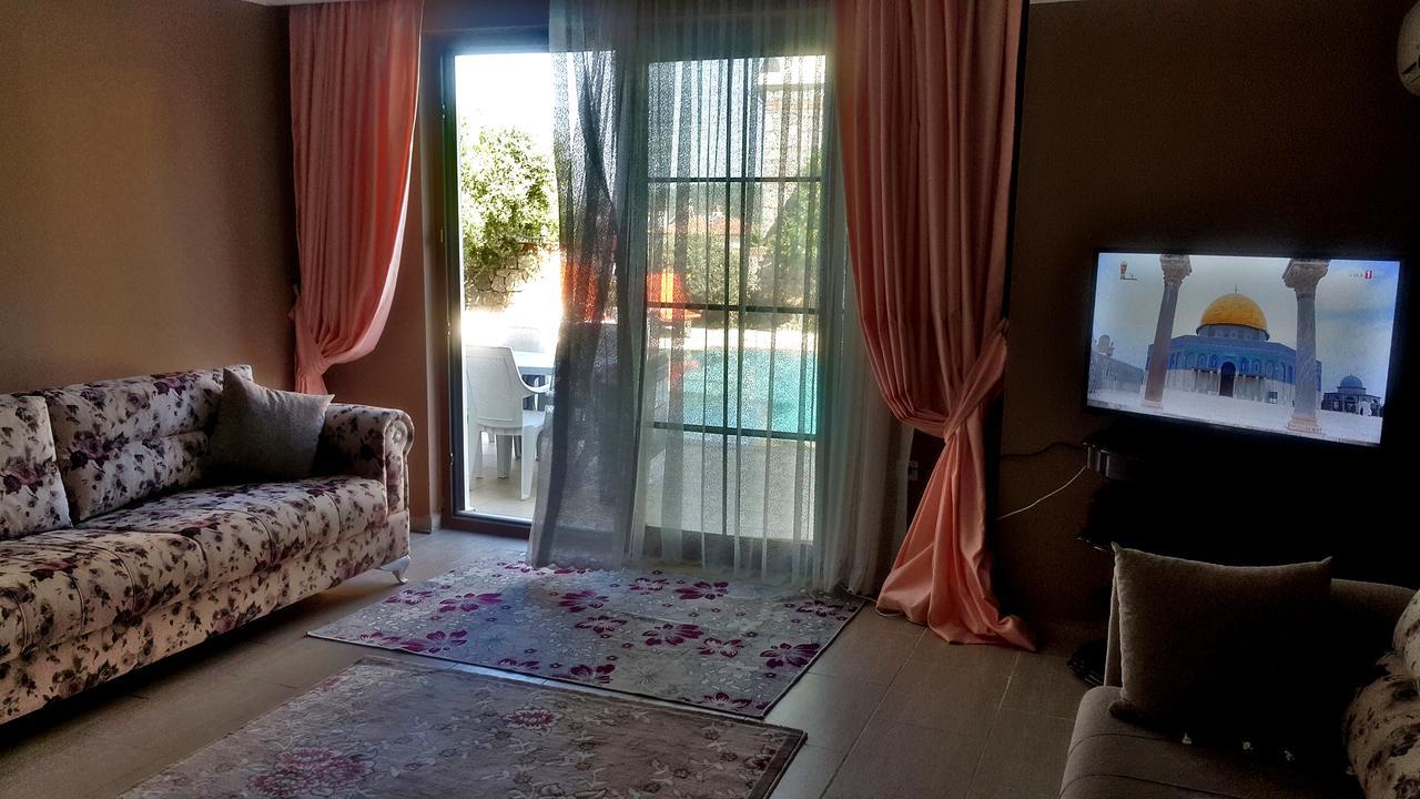 Jasmin Oludeniz