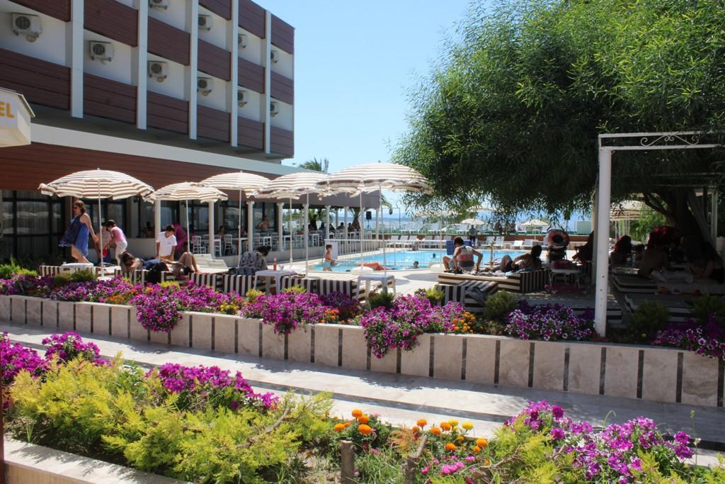 Wa Farm & Hotel