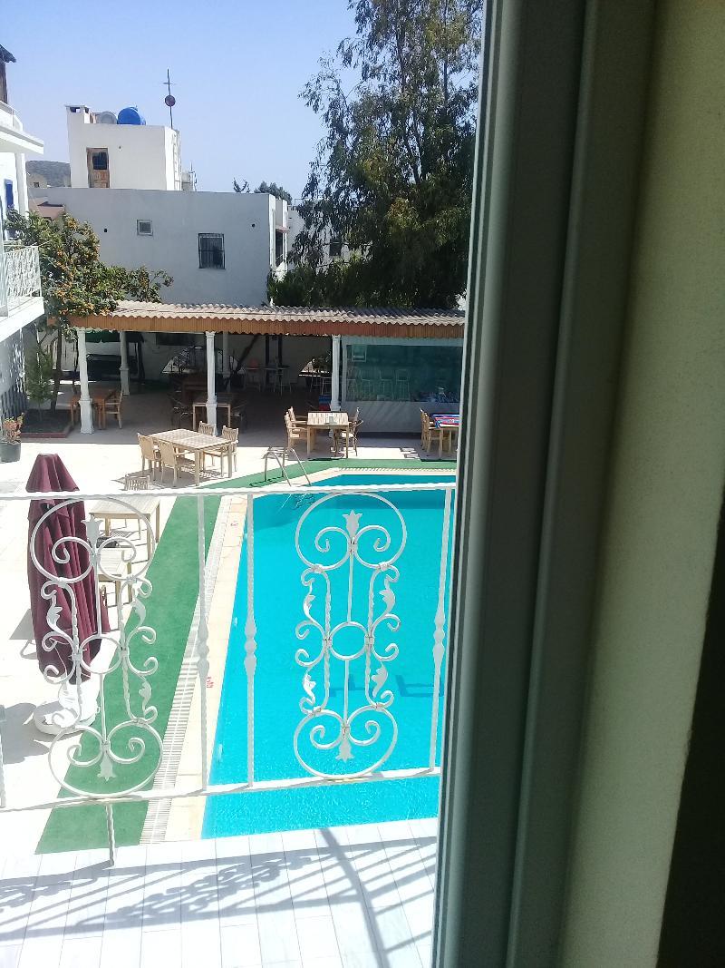Tuemay Hotel