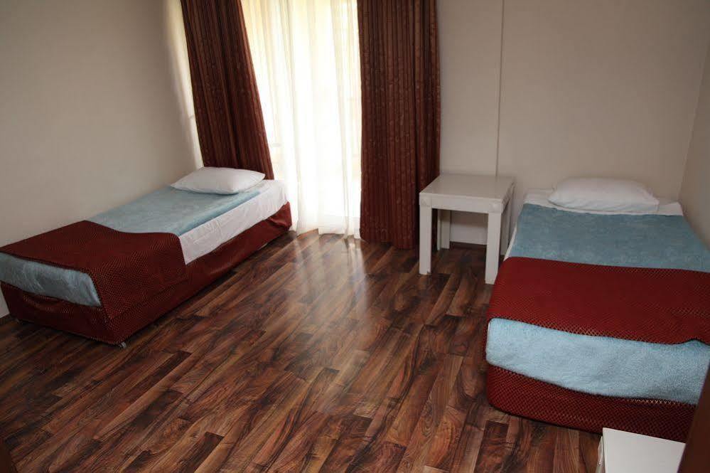 Hotel Queen's Park Le Jardin Kiris