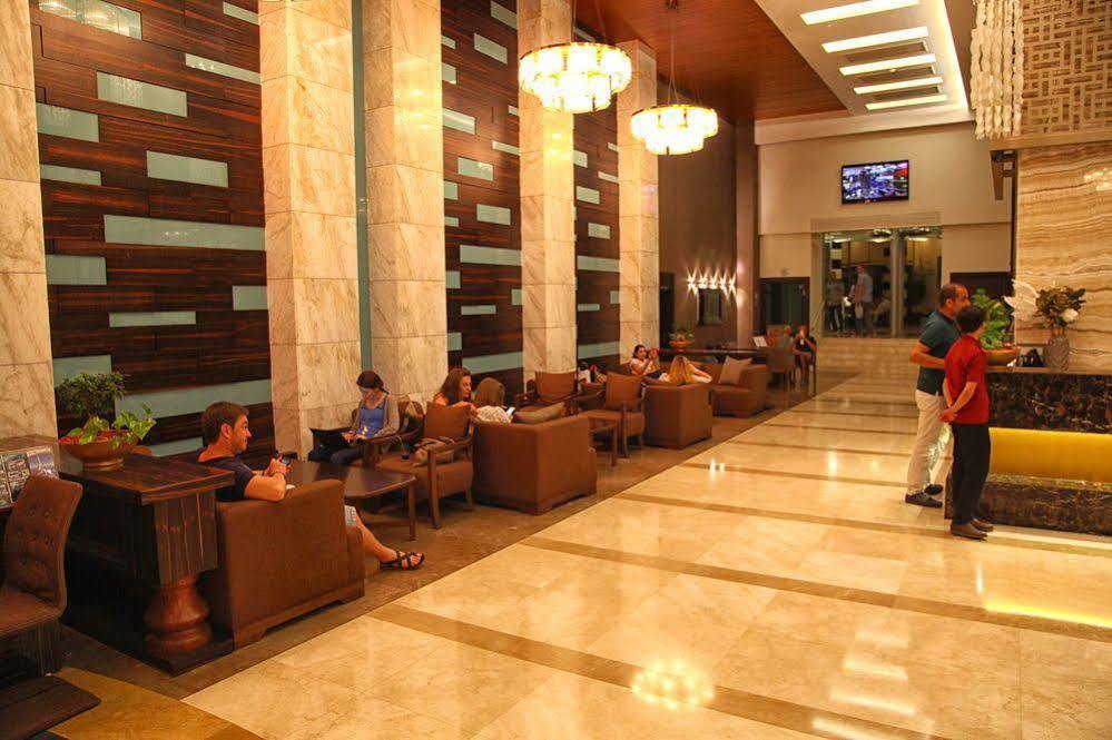 Queen's Park Le Jardin 5*