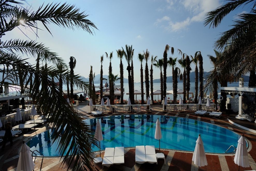 Elegance International Hotel 5*