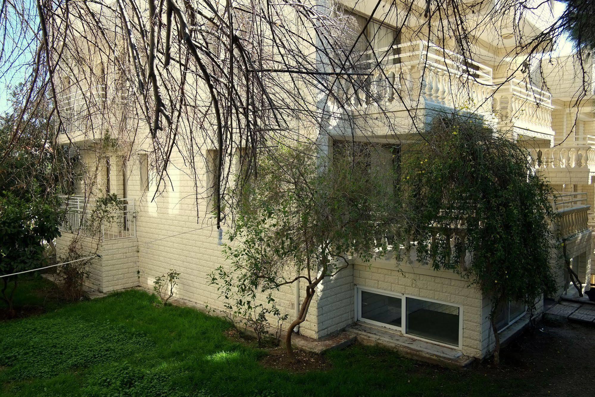 Babylon Gardens Apart Hotel