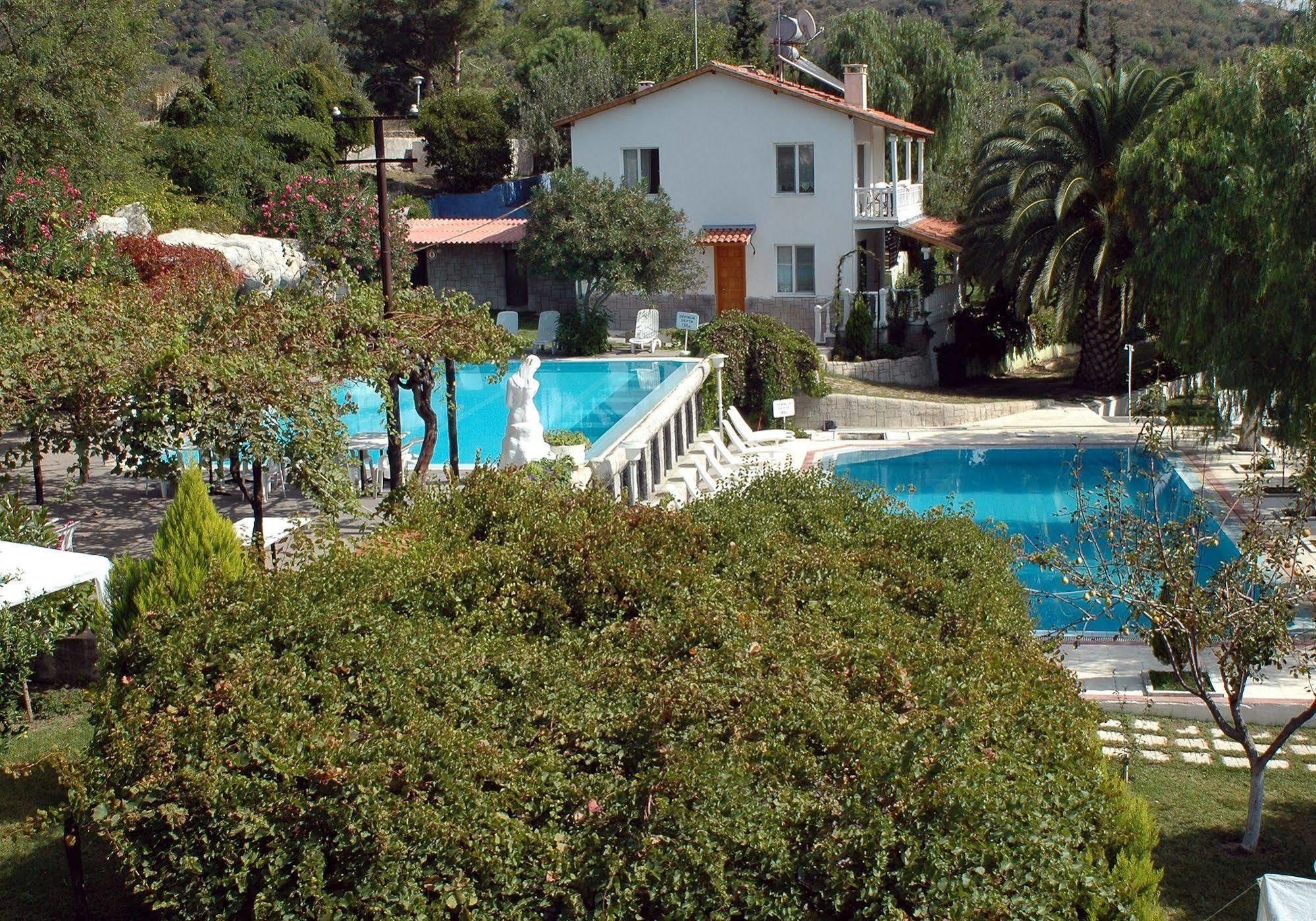 Hotel Babylon Gardens Apart
