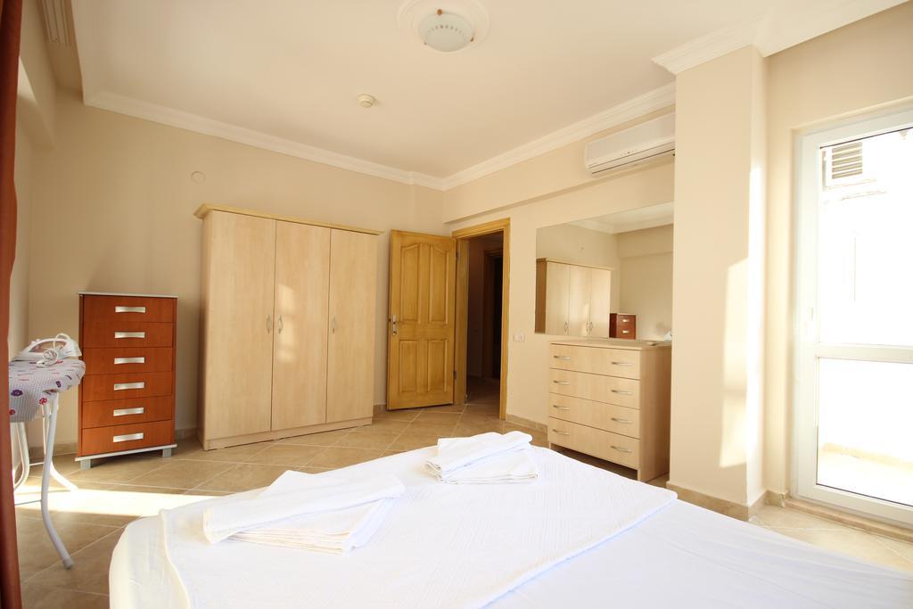 Triton Apartment *