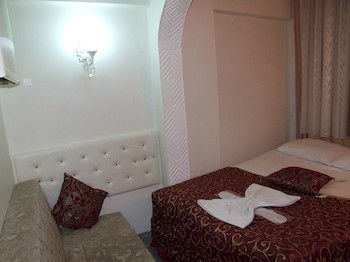 Artemis Old Hotel 3*