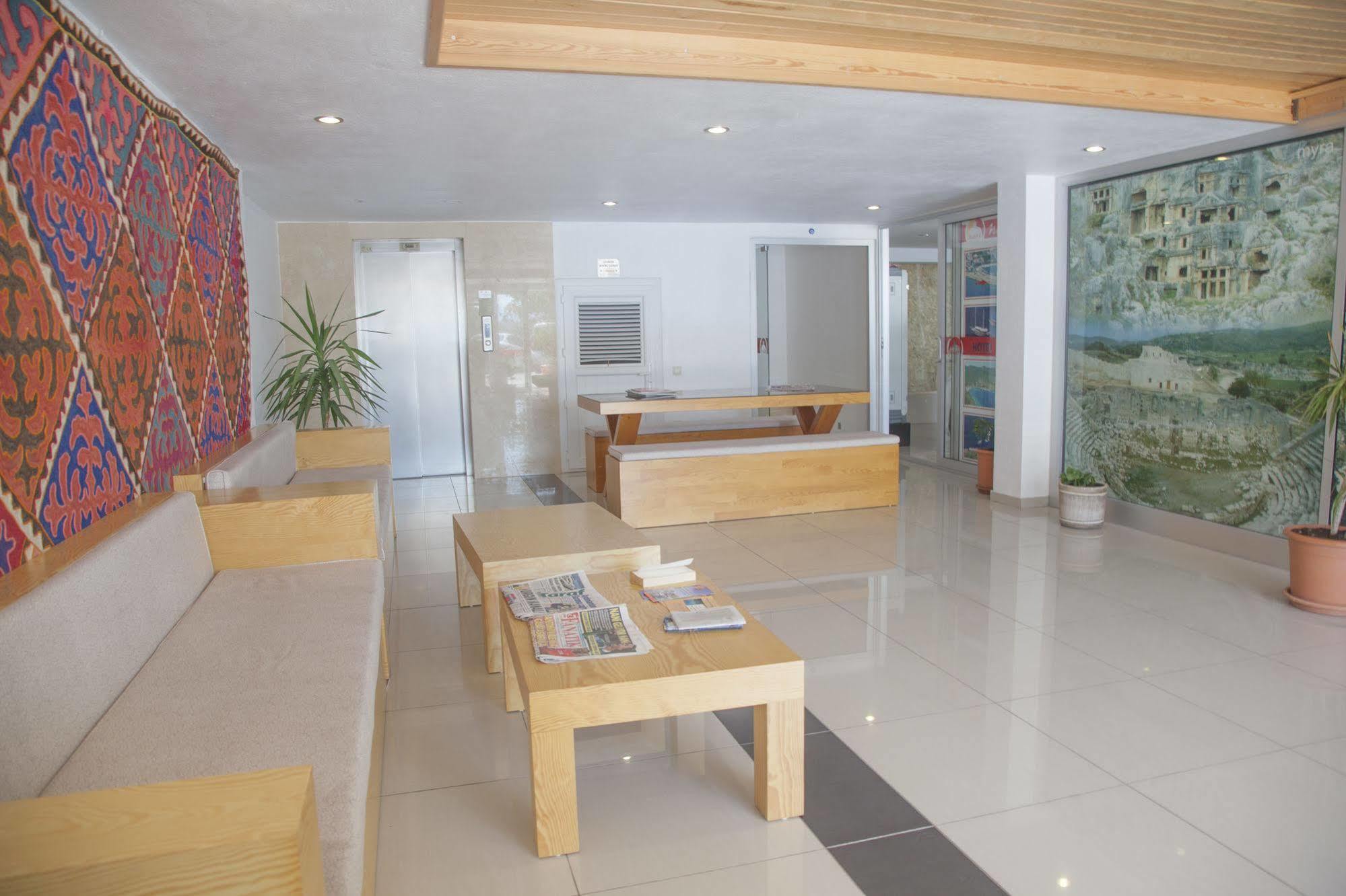 Narr Hotel