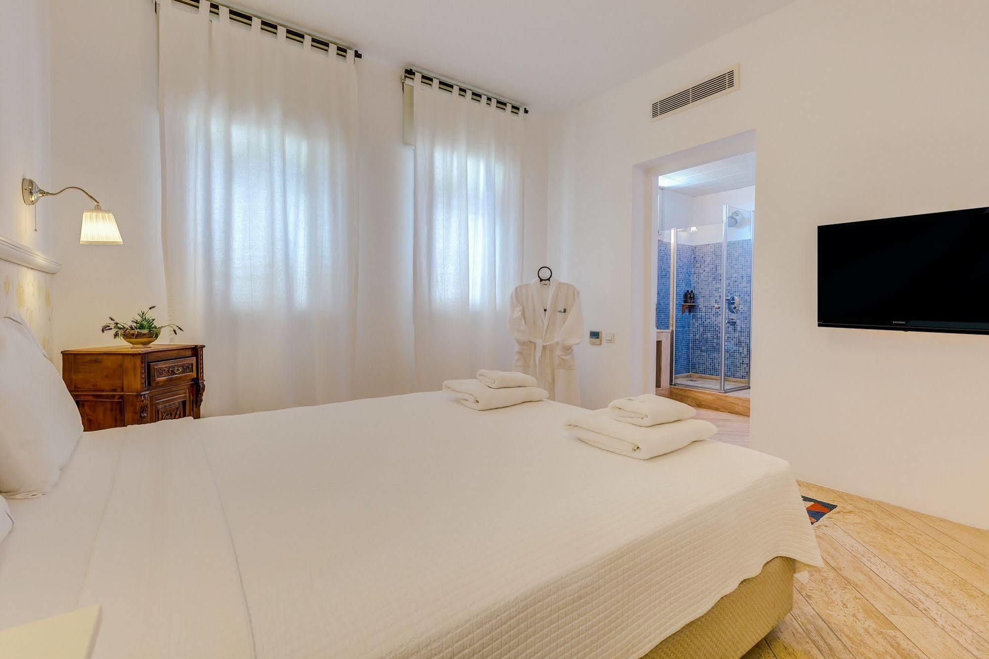 Ev Bharat Butique Hotel, 2*
