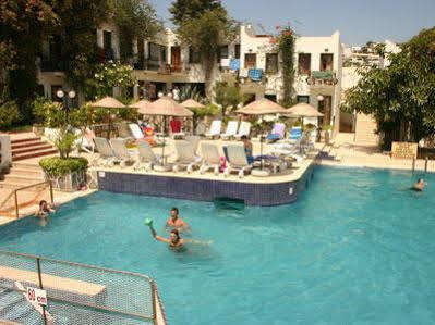 Bronze Hotel 2*