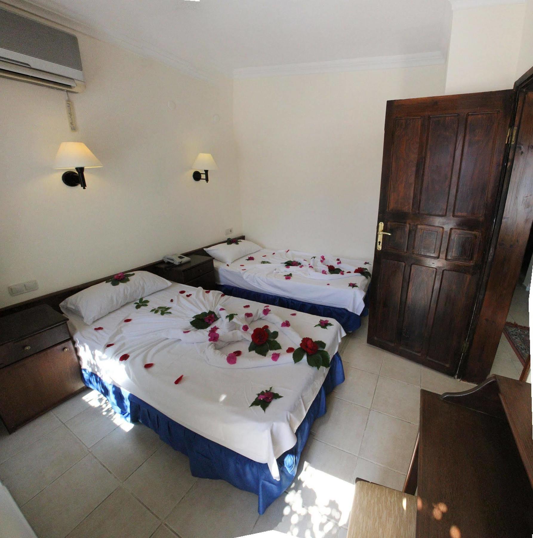 Hotel The Hello 3*